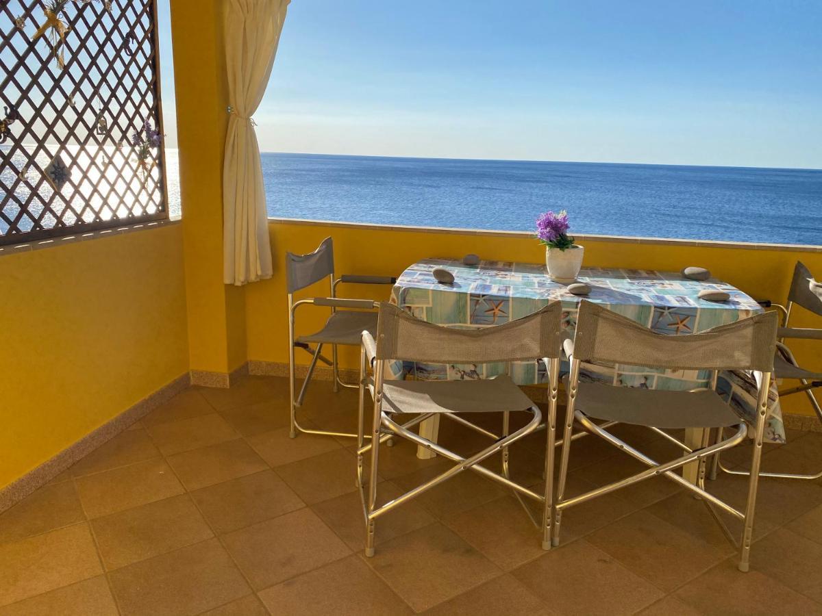 La Casa Gialla Cala Gonone Exterior foto